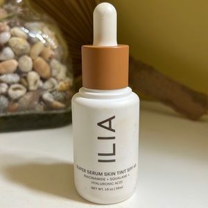 Ilia Super Serum Skin Tint SPF 40 in Kokkini